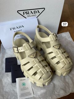 (Kategori: ) berada di . Dikirim oleh kiano_shoes (ID iklan 1303589464, Gambar 1). Deskripsi: .