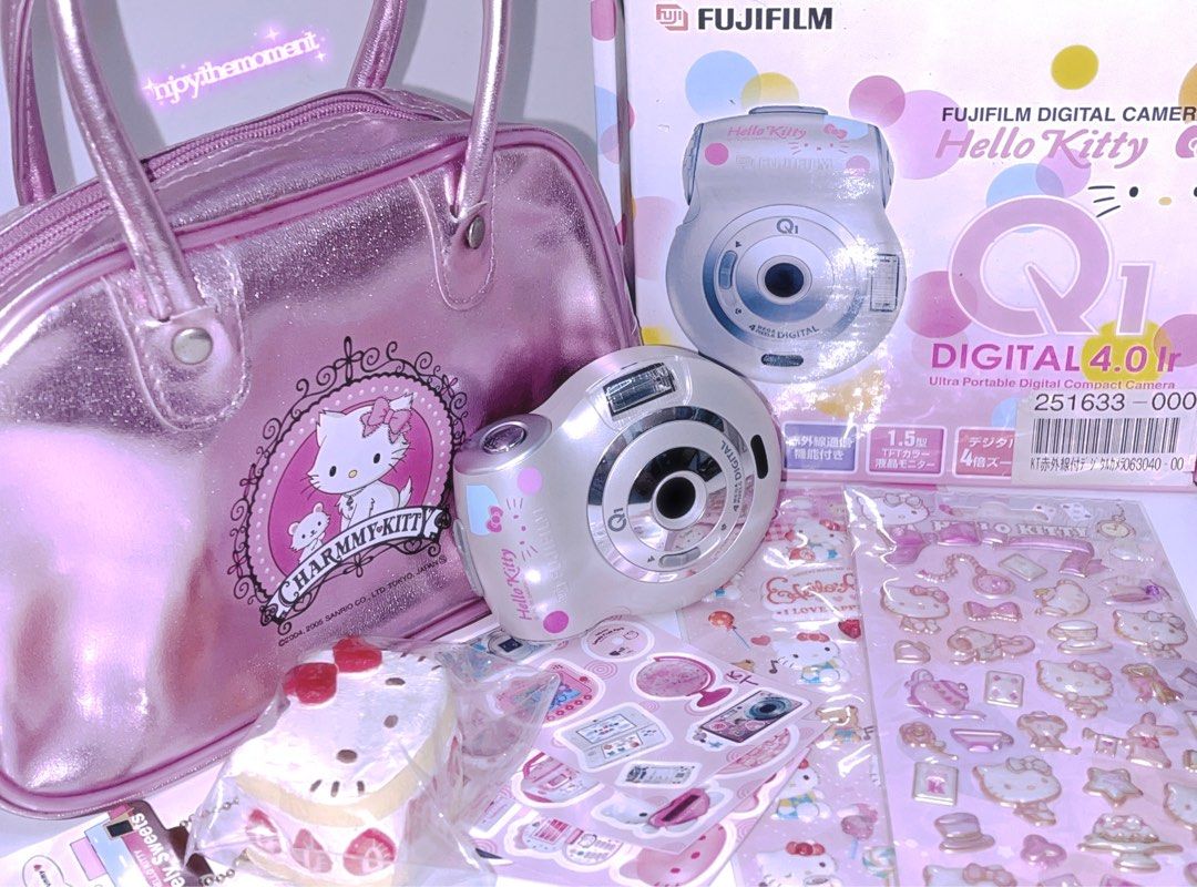 【美品】FUJIFILM Hello Kitty Q1 デジタルカメラ 美品】FUJIFILM Hello Kitty Q1 デジタルカメラ 【公式通販】