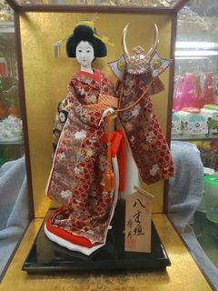 Geisha Decor with Glass box/frame
