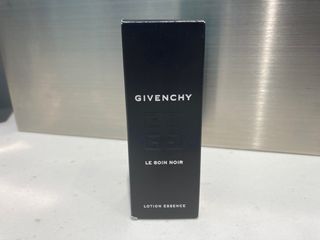 （分類：）位於 。 由 bel_c 提交（商品編號 1303549302，圖片 1）。簡介： 。