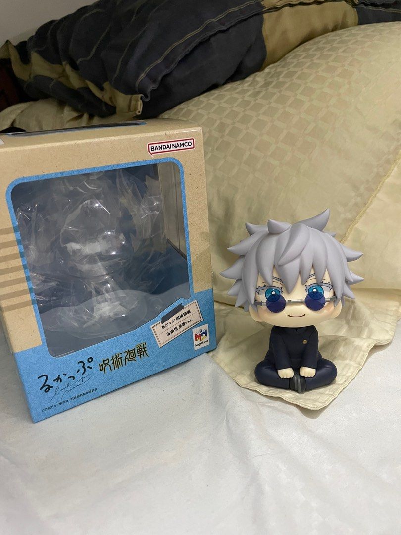 Gojo Look Up (Kosen Ver) (Category: Designer & Blind Box Toys) located in Makati City. Submitted by bpatriciab (Listing ID 1303540836, Image 2). Description: Condition: - Bought last feb from Hubytes (around almost 5k) - Mostly stayed inside its box - Stored in room temperature - PM for more info RFS: - Went to Japan and bought the Gojo and Geto (Kosen Ver) Look Up Set - This is a dupe now .