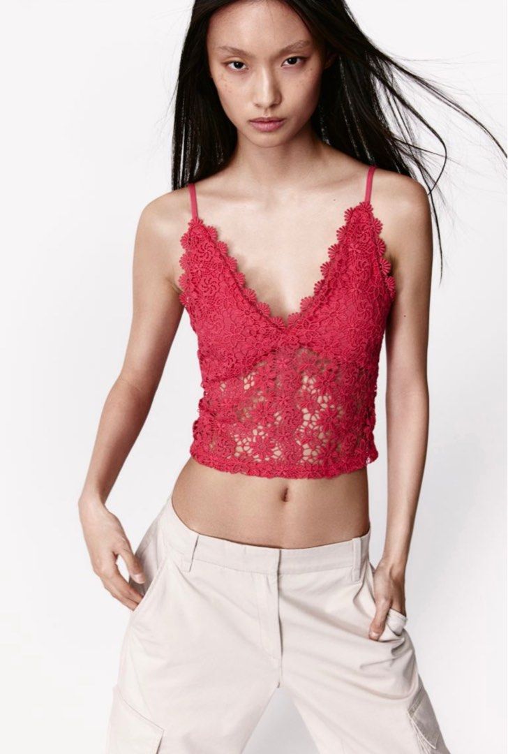 H&M Bralette (Category: Sleeveless) located in Las Pinas. Submitted by alxstronger (Listing ID 1303588538, Image 1). Description: H&M with tag Size: Medium Las Piñas Delivery fee c/o of buyer.