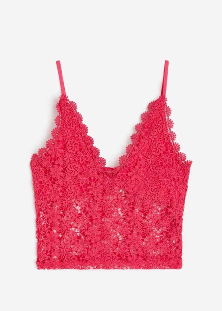 H&M Bralette (Category: Sleeveless) located in Las Pinas. Submitted by alxstronger (Listing ID 1303588538, Image 2). Description: H&M with tag Size: Medium Las Piñas Delivery fee c/o of buyer.