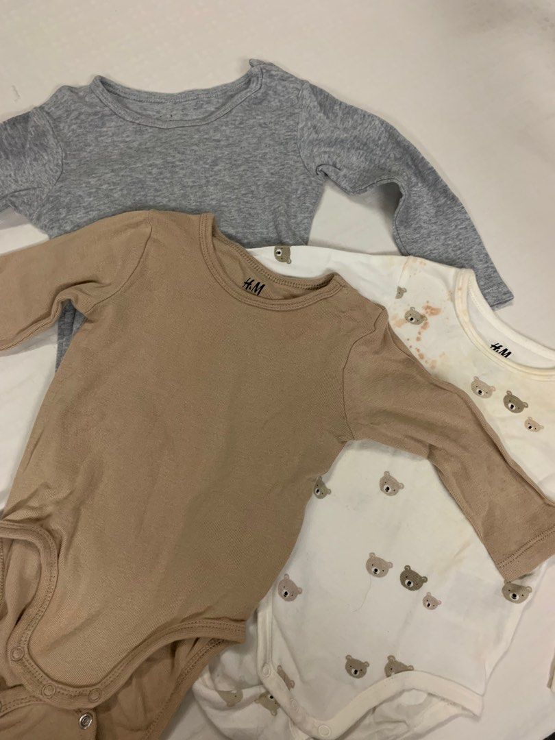 H&M long sleeves onesie (Category: Babies & Kids Fashion) located in Taguig. Submitted by sclosetcleanup (Listing ID 1303422414, Image 1). Description: .