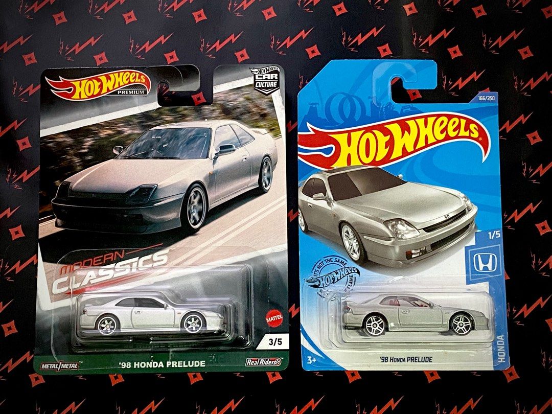 Hot Wheels '98 Honda Prelude Die Cast Car - 1:64 Scale Silver Edition 166/250