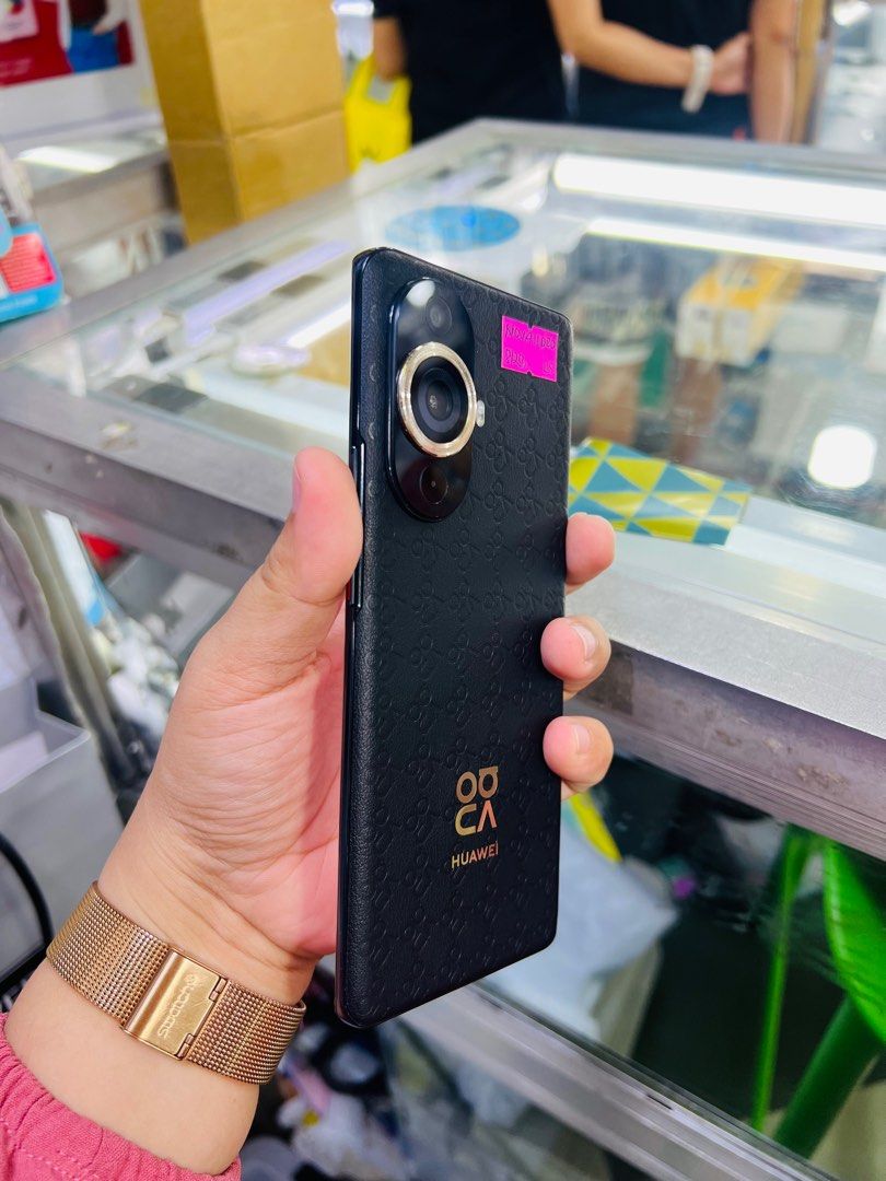 Huawei Nova 11 Pro 256gb Dualsim FU (Category: Huawei) located in San Juan City. Submitted by javedsgadgetshop (Listing ID 1303543616, Image 3). Description: OPEN FOR INSTALLMENT VIA CREDIT CARD/GGIVES & SWAP/TRADE-IN! WE BUY AND SELL ( ANYKINDS OF UNIT BINIBILI PO NAMIN)! PTPA : Padelete po f bawal Read ❗️Onhand ‼️ Huawei Nova 11pro •256gb •NTC Variant •Good batt health •Factory Unlock •95% Smoothness •No hidden issue | No Repaired •100% Authent