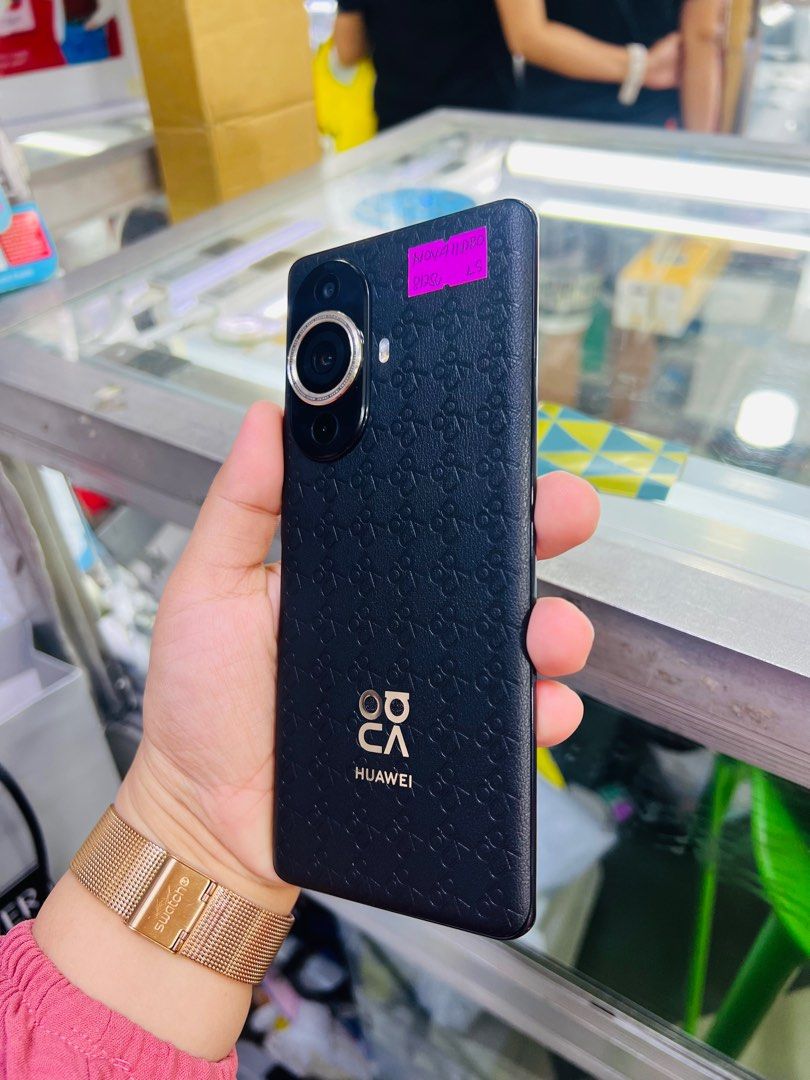 Huawei Nova 11 Pro 256gb Dualsim FU (Category: Huawei) located in San Juan City. Submitted by javedsgadgetshop (Listing ID 1303543616, Image 2). Description: OPEN FOR INSTALLMENT VIA CREDIT CARD/GGIVES & SWAP/TRADE-IN! WE BUY AND SELL ( ANYKINDS OF UNIT BINIBILI PO NAMIN)! PTPA : Padelete po f bawal Read ❗️Onhand ‼️ Huawei Nova 11pro •256gb •NTC Variant •Good batt health •Factory Unlock •95% Smoothness •No hidden issue | No Repaired •100% Authent