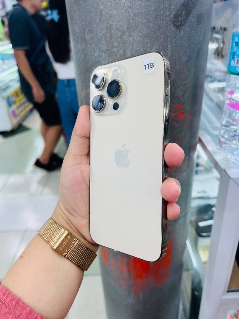 Iphone 14 Pro Max 1TB Good batt (Category: iPhone 14 Series) located in San Juan City. Submitted by javedsgadgetshop (Listing ID 1303541333, Image 2). Description: OPEN FOR INSTALLMENT VIA CREDIT CARD/GGIVES & SWAP/TRADE-IN! WE BUY AND SELL ( ANYKINDS OF UNIT BINIBILI PO NAMIN)! PTPA : Padelete po f bawal Read ❗️Onhand ‼️ Iphone 14promax •1TB •NTC Variant •Good batt health •Factory Unlock •95% Smoothness •No hidden issue | No Repaired •100% Authe
