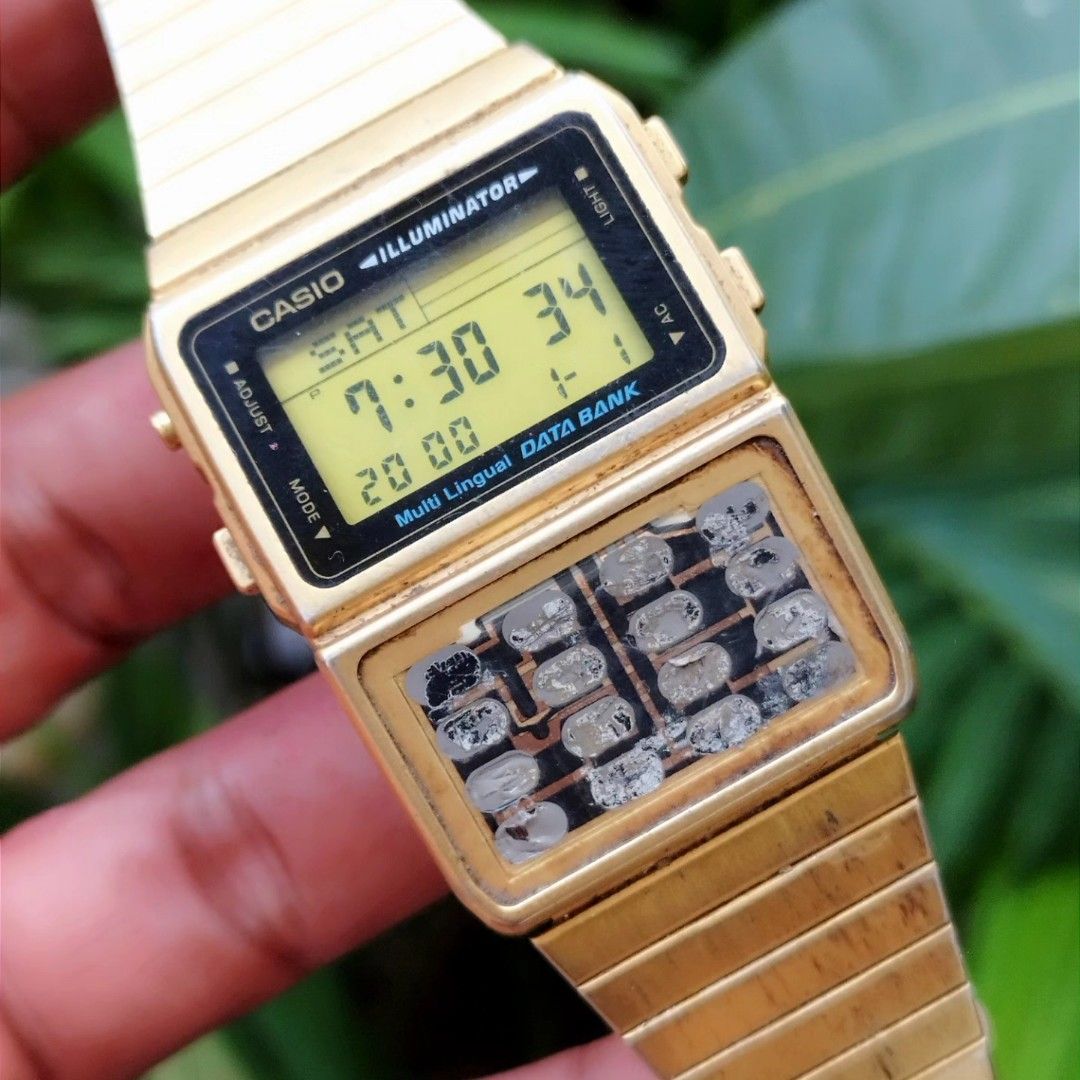 ★カシオデータバンク DBC-610 【箱付未使用品】ゴールド 腕時計 CASIO CASIO DBC-610 ゴールド データバンク デジタル腕時計 箱付き Casio