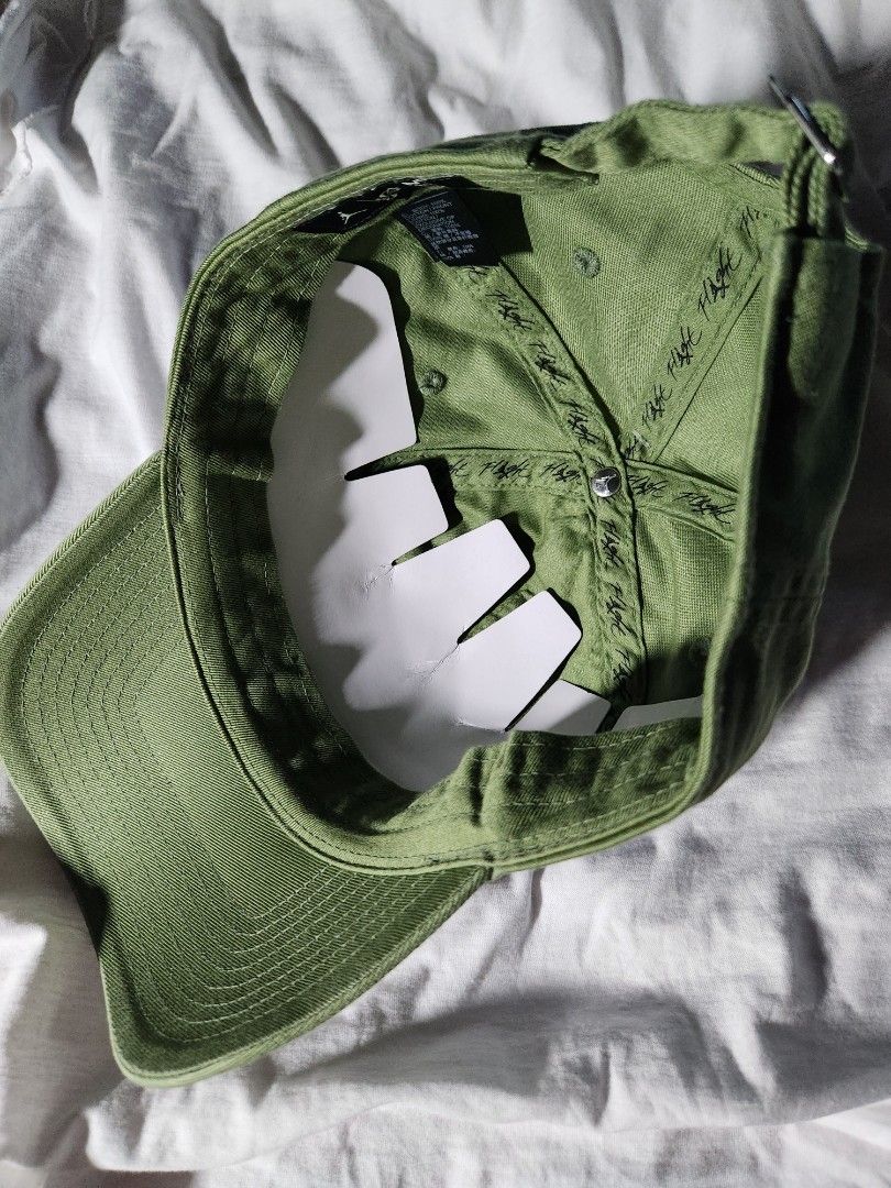 Jordan Club Cap (Category: Caps & Hats) located in Caloocan City. Submitted by willjr (Listing ID 1303527179, Image 3). Description: Jordan Club Cap Adjustable Hat Brand New with tag and plastic.