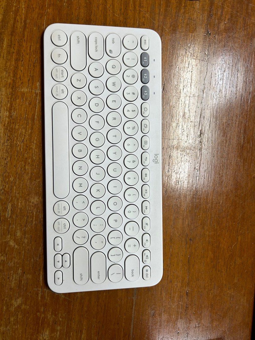 Logitech K380 Wireless Bluetooth Keyboard (Category: Computer Keyboard) located in Caloocan City. Submitted by kzoneee (Listing ID 1303592239, Image 2). Description: Good as new no damage.