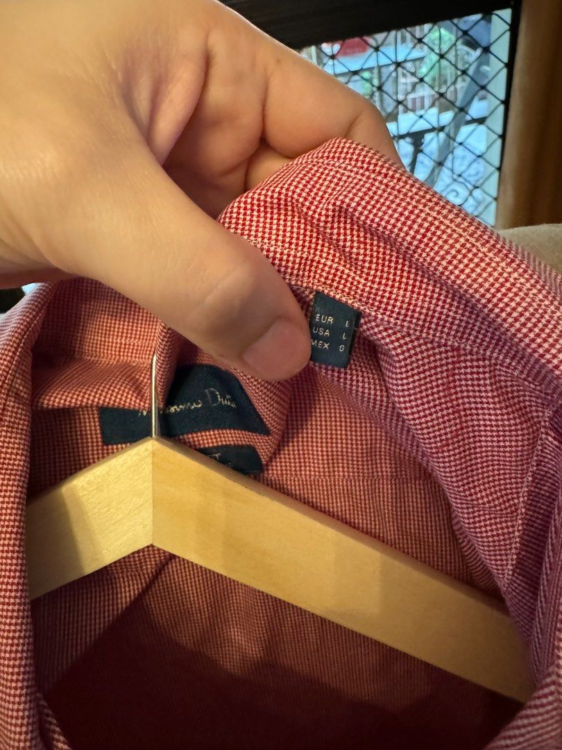 Massimo Dutti (Category: Tshirts & Polo Shirts ) located in Quezon City. Submitted by sassi (Listing ID 1303438164, Image 2). Description: .