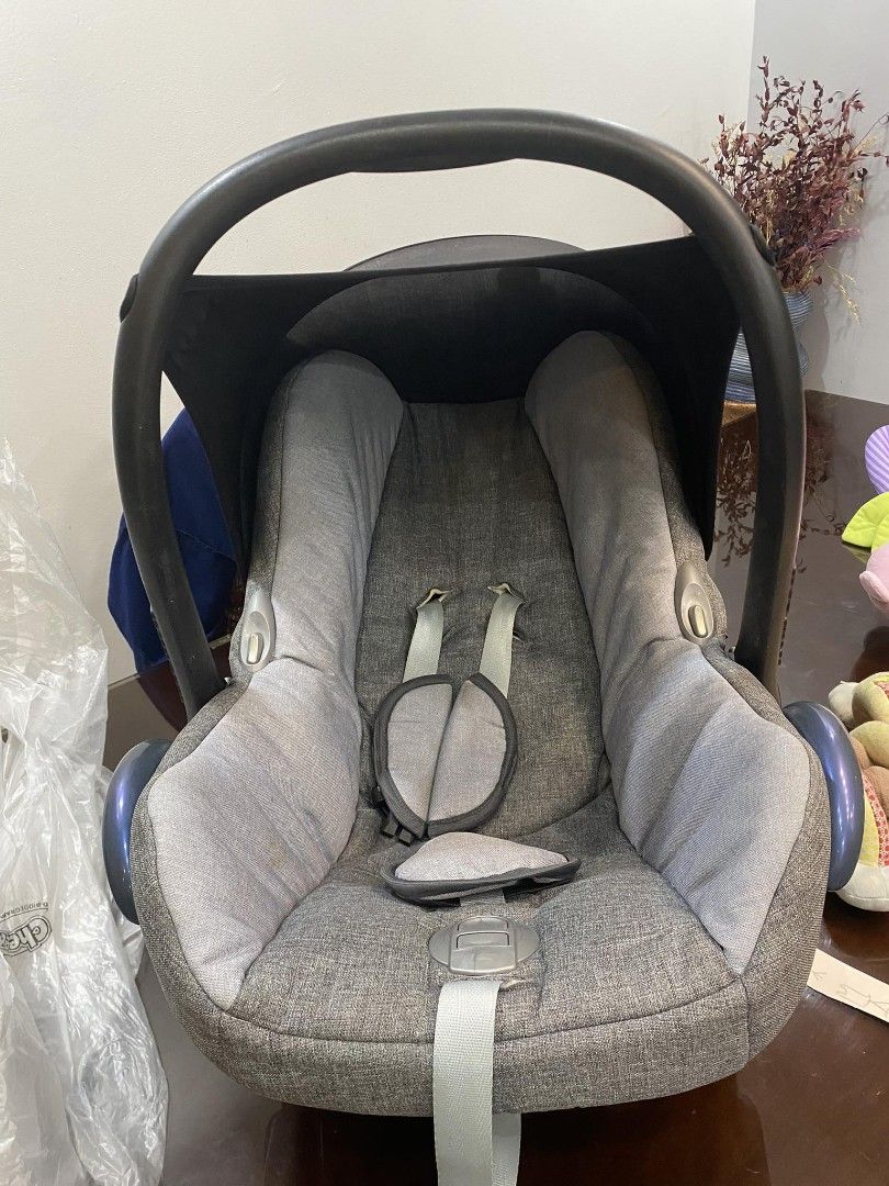 Maxi cosi car seat (Category: Car Seats) located in Caloocan City. Submitted by dailykicksnthrifts (Listing ID 1303533657, Image 3). Description: very durable heavy duty all parts are working well good for car travels negotiable.