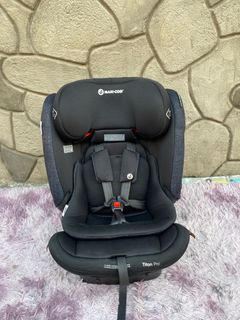 Maxi Cosi Tita Pro Booster Carseat 6mons to 8 yrs old