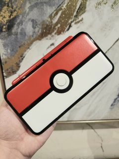 New Nintendo 2DS XL Pokeball Limited Edition