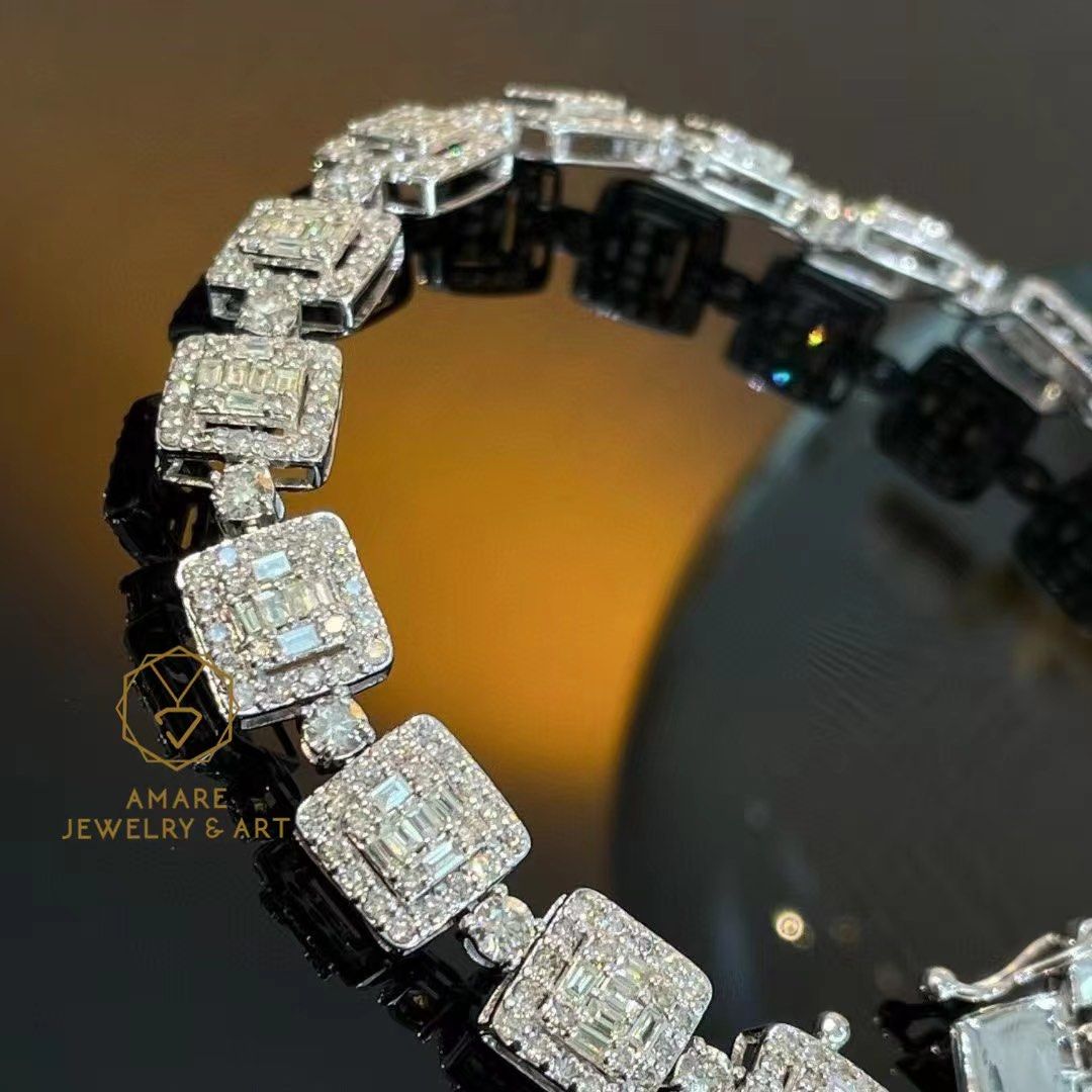 新品nice超抵！ 5.0ct Diamond Bracelet💎✨ 有型modern冰糖感鑽石手鍊！ 鑽石total  5.0ct💎✨上手nice！ 價格驚喜只售2xxxxHKD✨, 女裝, 飾物及配件, 手鍊- Carousell