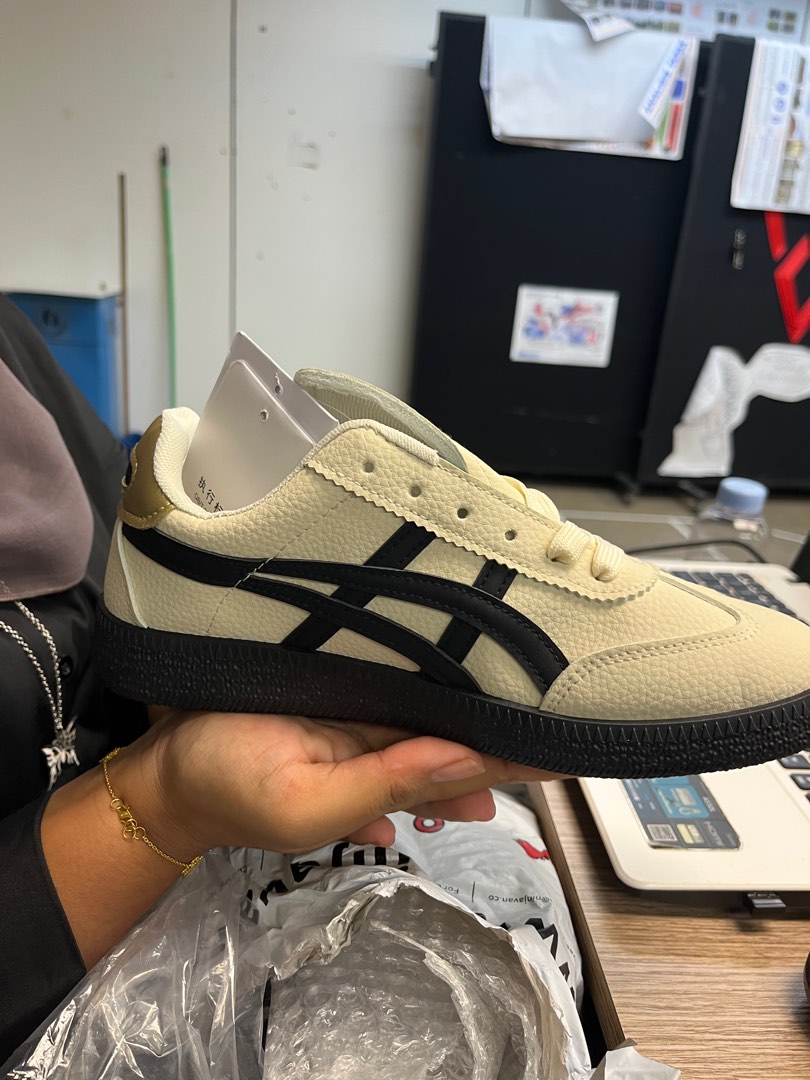 Onitsuka Tiger Tokuten Women s Fashion Footwear Sneakers on Carousell