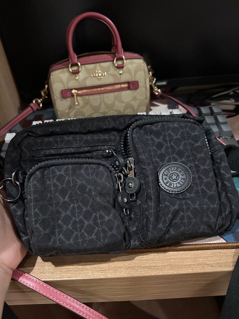 Original Kingpling Bag (Category: Luxury Bags & Wallets) located in Manila. Submitted by prinsesa0024 (Listing ID 1303568684, Image 1). Description: Original Kipling Bag Original price 6509.