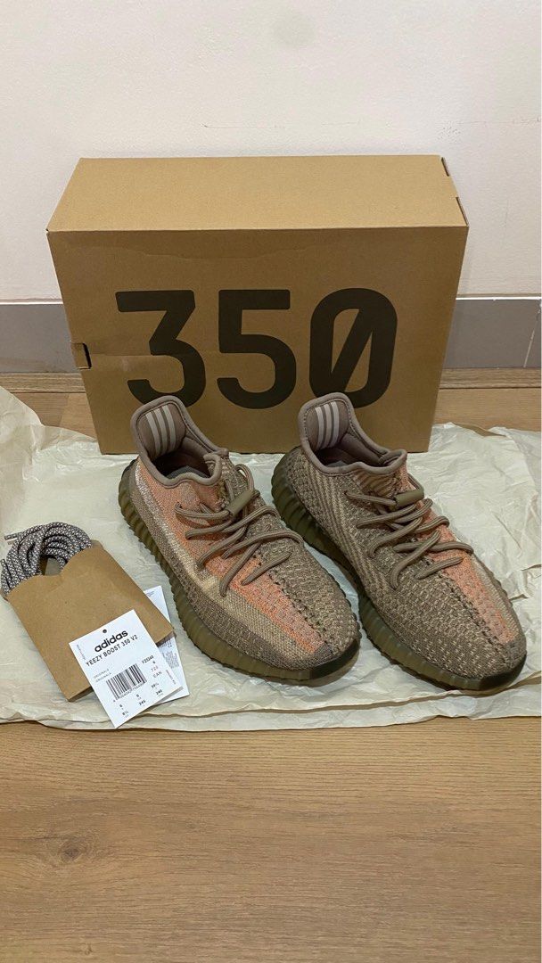 Original Yeezy 350 V2 Sand Taupe, Fesyen Wanita, Sepatu di Carousell