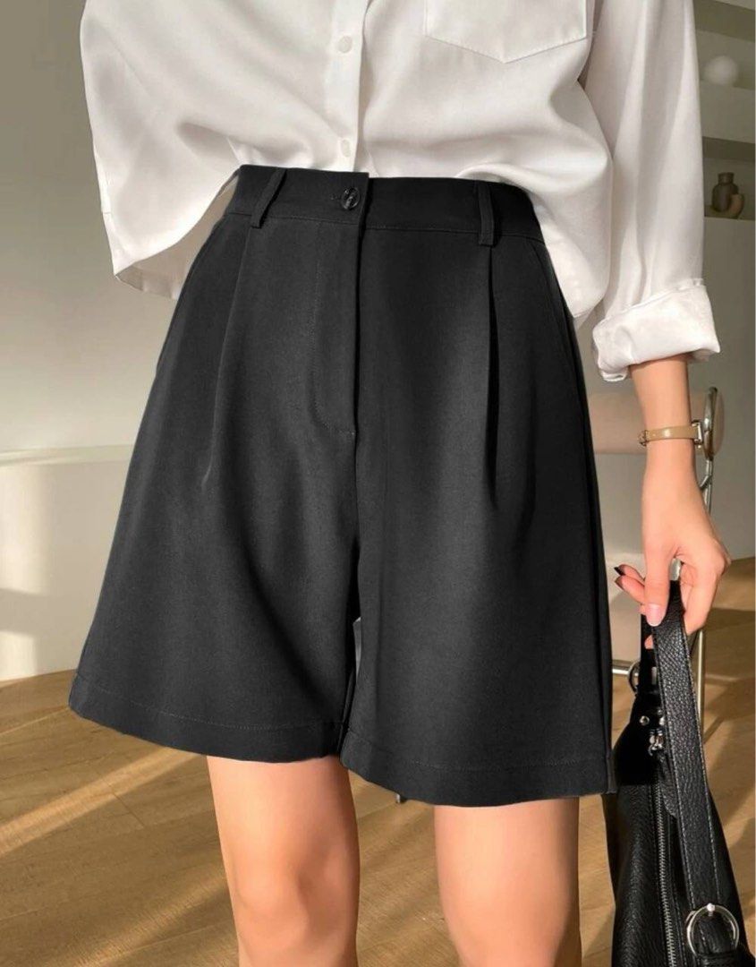 Plaid Print Pleated skirt size L, Women's Fashion, Bottoms