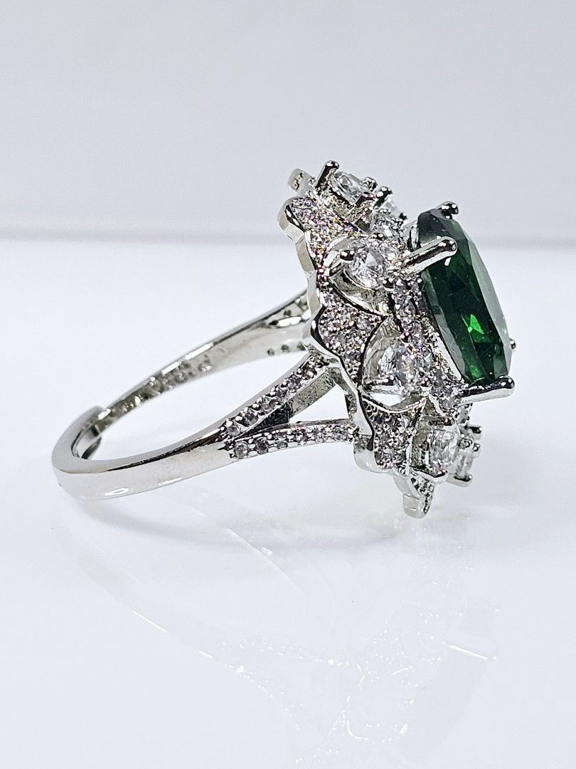 PT950 Silver Lab Grown Emerald 翡翠 with Cubic Zirconia 锆石