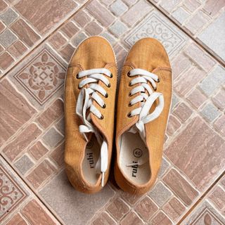 (Kategori: ) berada di . Dikirim oleh vintageglam.id (ID iklan 1303459665, Gambar 1). Deskripsi: .
