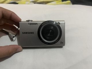 Samsung SH100 Digital Compact Camera with Built in Wi-Fi.