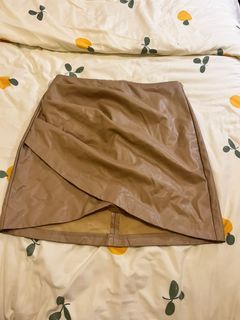 Stradivarius leather skirt