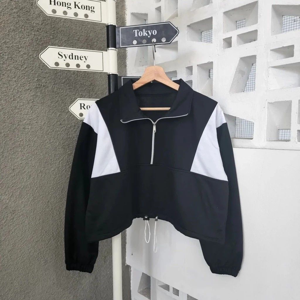 Half baju sweater top