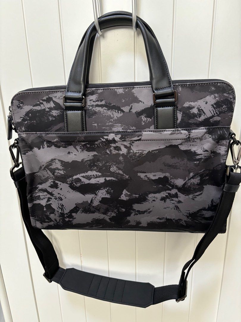 Tumi taylor portfolio brief best sale