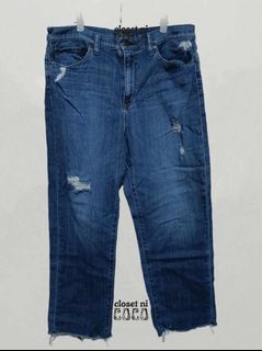 UNIQLO High Waist Straight Boyfriend Jeans (with ripped details)