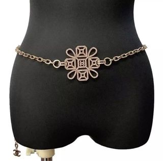 (Category: ) located in . Submitted by mywardrobefinds (Listing ID 1303437470, Image 1). Description: .