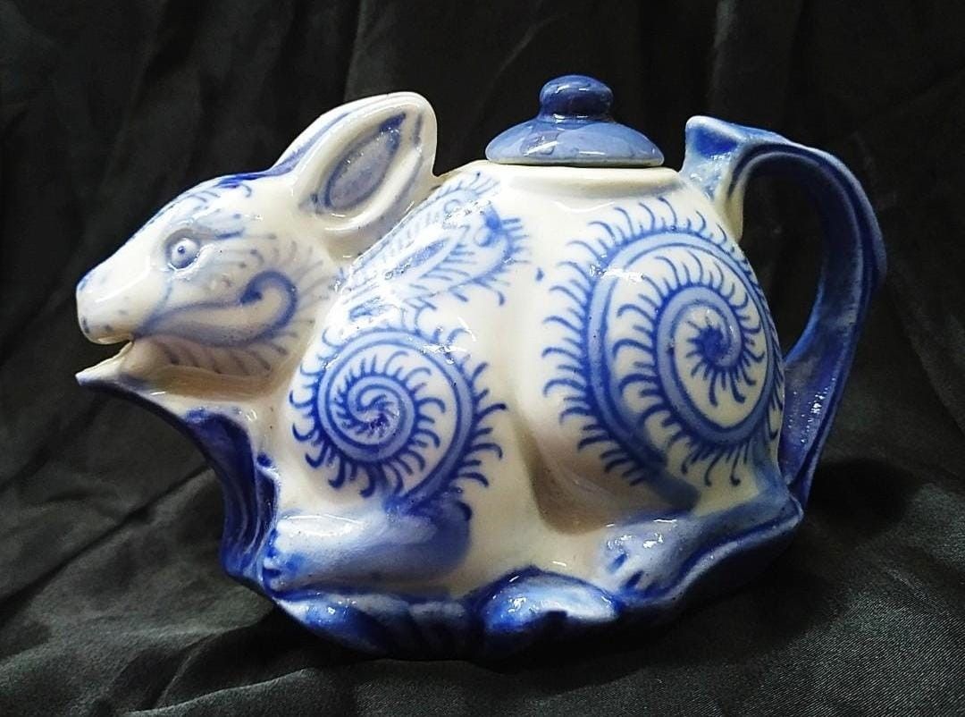 Vintage Lovely Blue White Chinese Bunny Rabbit Porcelain Teapot ...