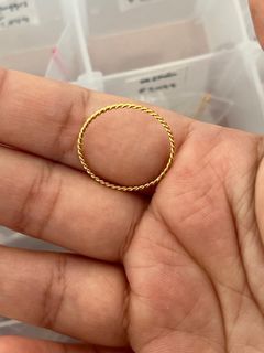 18K Gold Minimalist Ring