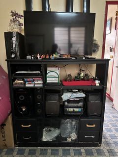 2nd tv set with rack