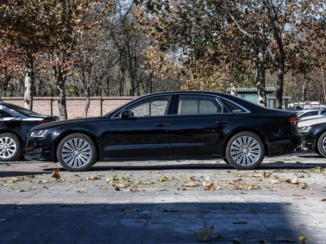 奧迪A8 20寸呔軨胎鈴車胎原廠原裝二手行貨, 汽車配件, 車軚- Carousell