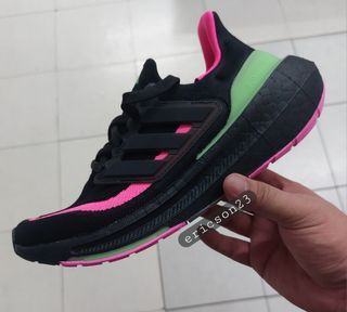 Adidas ultraboost light "core black pink"