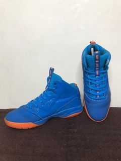 Anta Basketball Shoes - Size 8