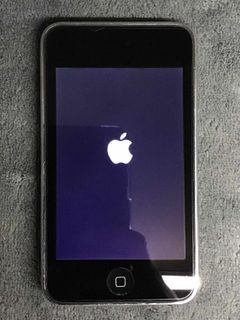 Apple iPod Touch 8 GB 2nd Generation MC086LL A1288