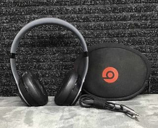 Beats by Dr. Dre - Beats Solo 2 On-Ear Wireless Headphones