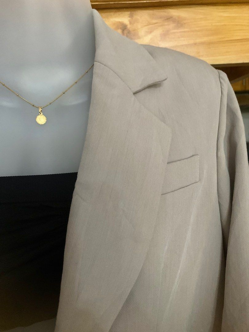 Blazer M-L (Category: Coats, Jackets and Outerwear) located in Guagua. Submitted by rizza4 (Listing ID 1303632021, Image 2). Description: • Khaki / Beige • Medium - Large • No issues , hindi lang na plantsa • Ready to wear • Complete buttons .