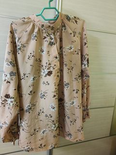 (Category: ) located in . Submitted by luvva_wardrobe (Listing ID 1303699693, Image 1). Description: .