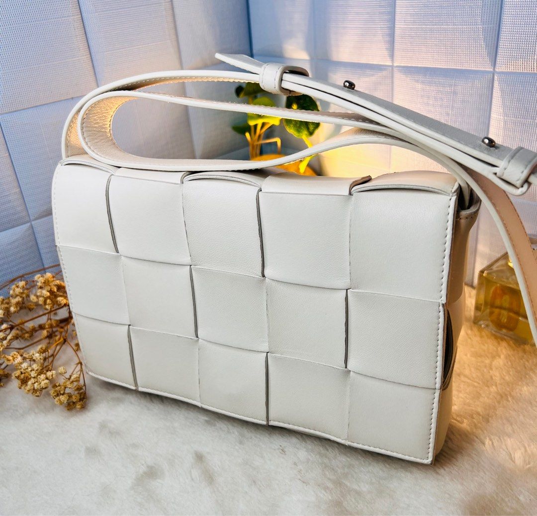 Bottega veneta mid valley 2025