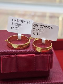 916 Gold Ring Collection item 3