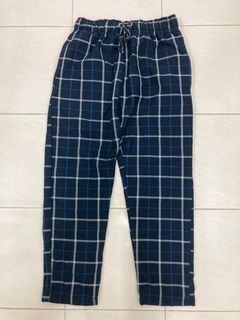(Category: ) located in . Submitted by wander.wardrobe (Listing ID 1303743578, Image 1). Description: .