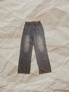 Design wide leg jeans