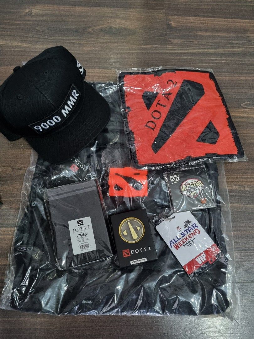 Dota 2 All Star Weekend 2017 Black Box Set (Category: Character Goods) located in Quezon City. Submitted by vinylplus_3 (Listing ID 1303659462, Image 2). Description: box includes Cap Bag Mouse Pad Collectible Coin Notepad Pin Landyard.