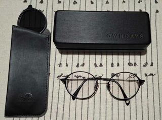 Eyeglasses with Magnetic Snap-on Shades (Memory Metal)