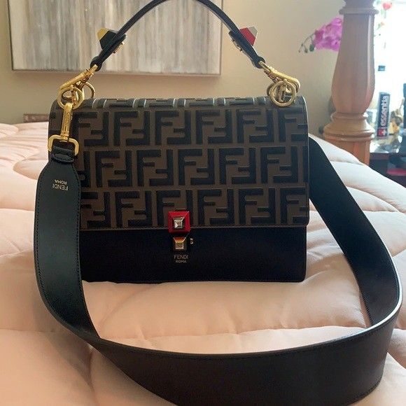 Fendi kan i monogram on sale