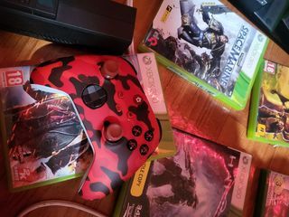FOR SALE XBOX ONE WITH FREEBIES!
